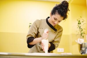 Read more about the article Find Home Cook Maids in Ahmedabad for Tasty Meals